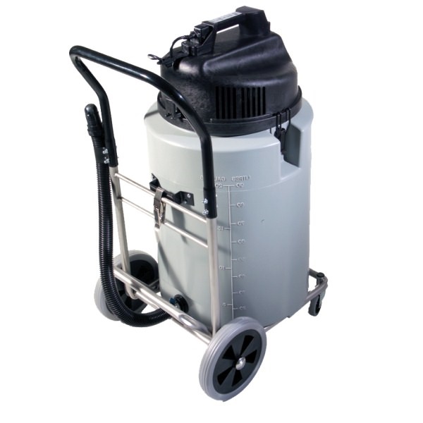 Click for a bigger picture.WVD 2000-2 Vacuum + Kit   110v